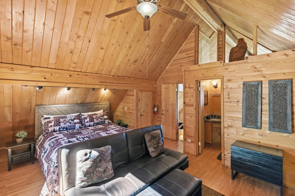 Cabin Image 32