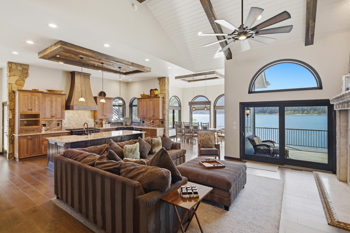Cabin Image 10