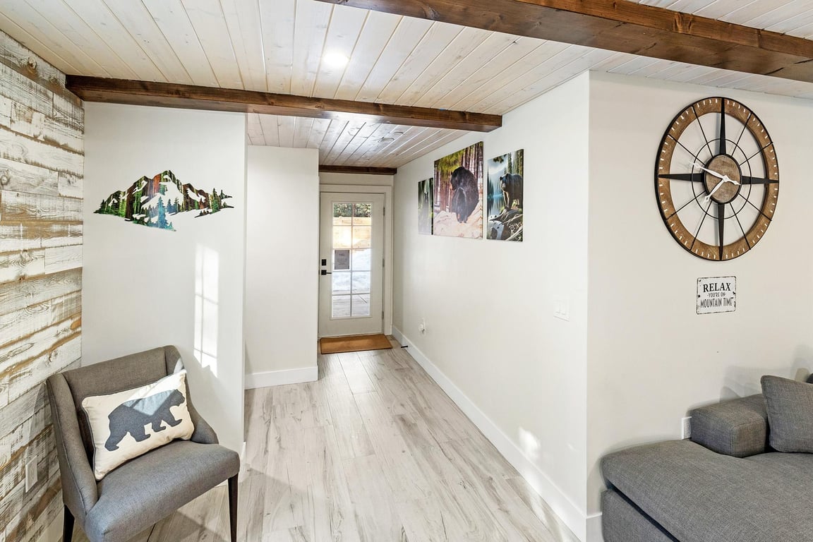 Cabin Image 12