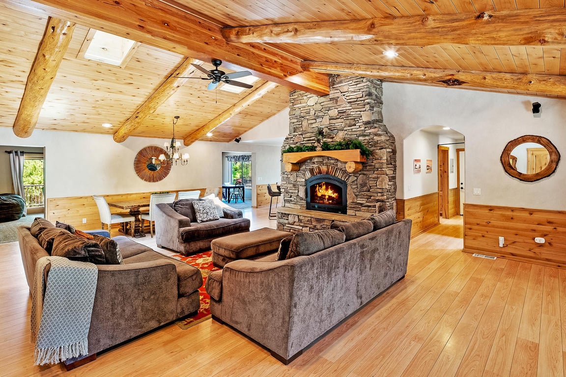 Cabin Image 10