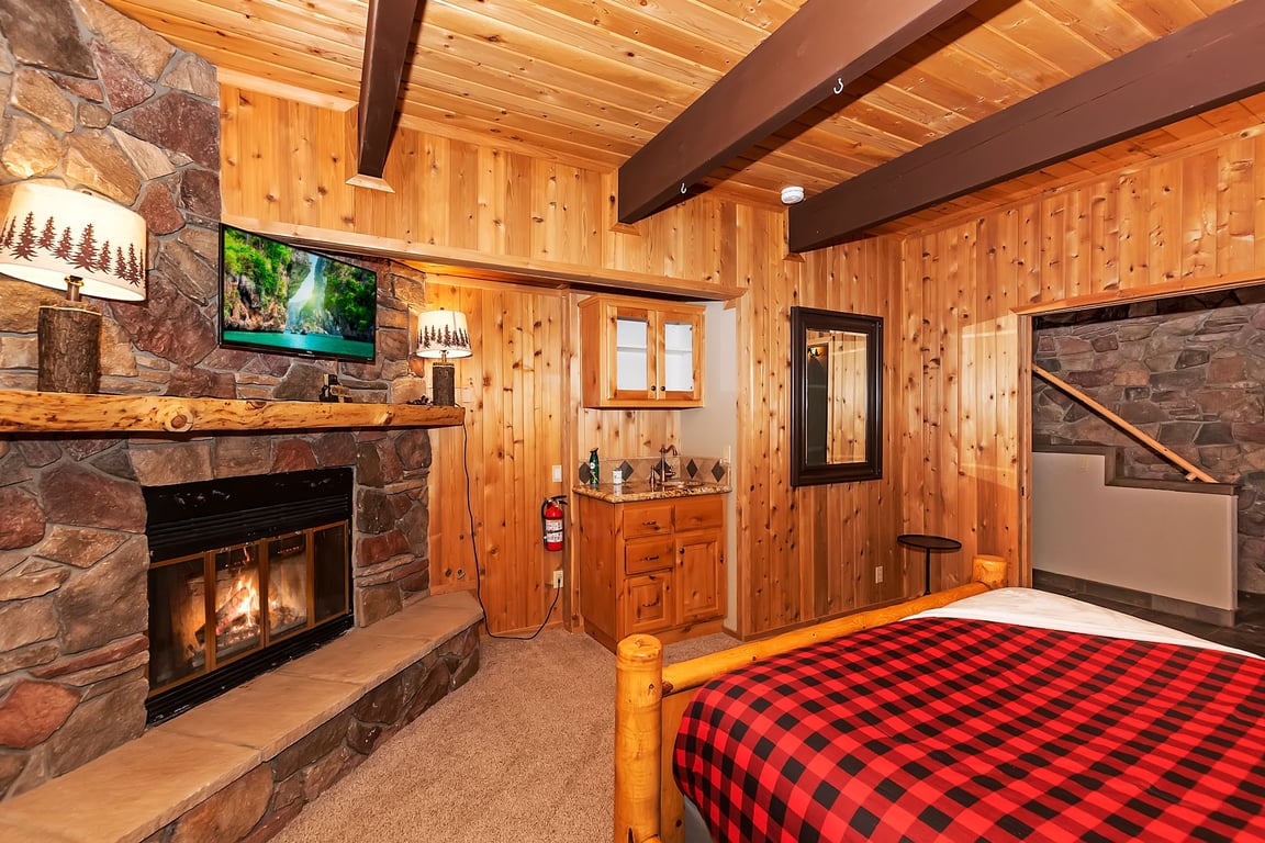 Cabin Image 21