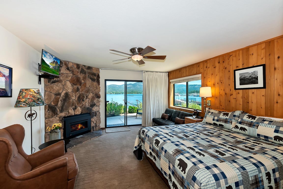 Big Bear Cabin - LakefrontHaven - 0004