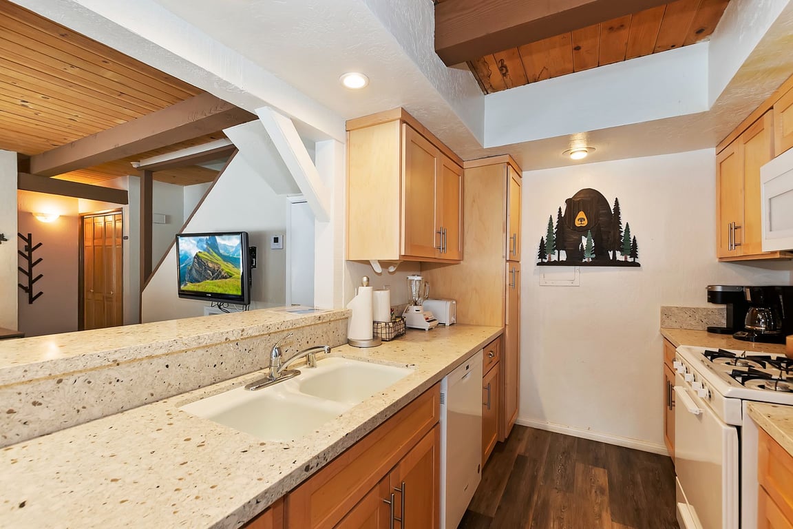 Cabin Image 10