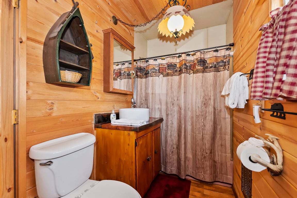 Cabin Image 14