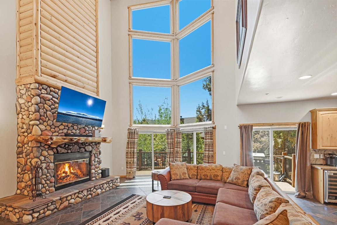 Big Bear Cabin - BearLoopCastle - 0001