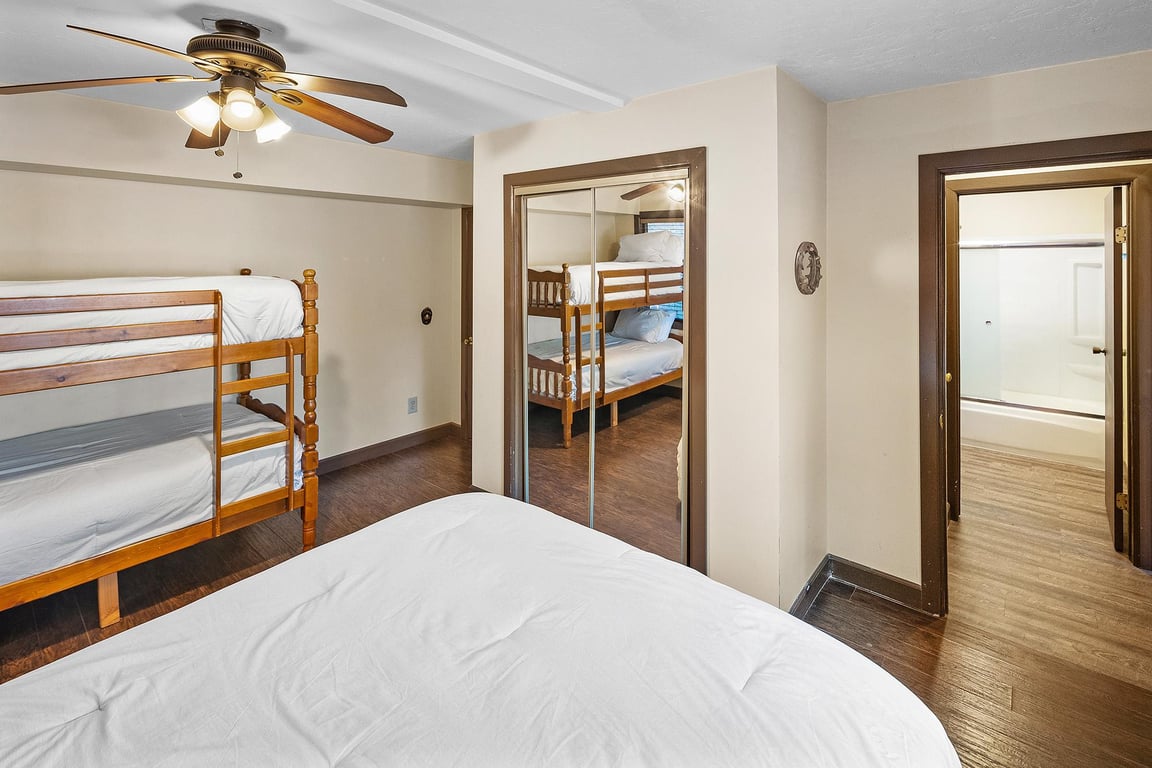Cabin Image 20