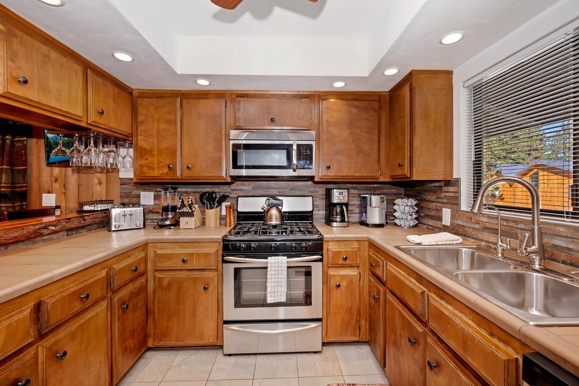 Big Bear Cabin - SnowSummitCabin - 0003