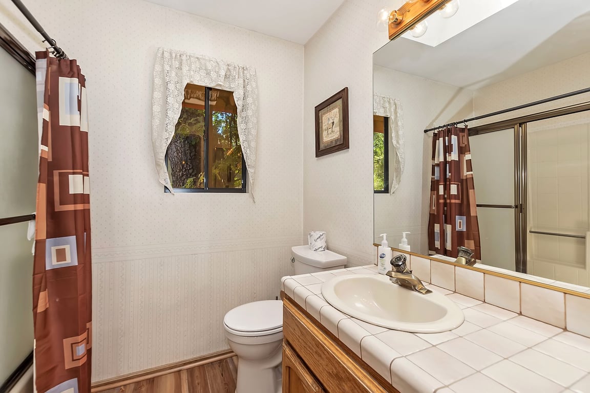 Cabin Image 15
