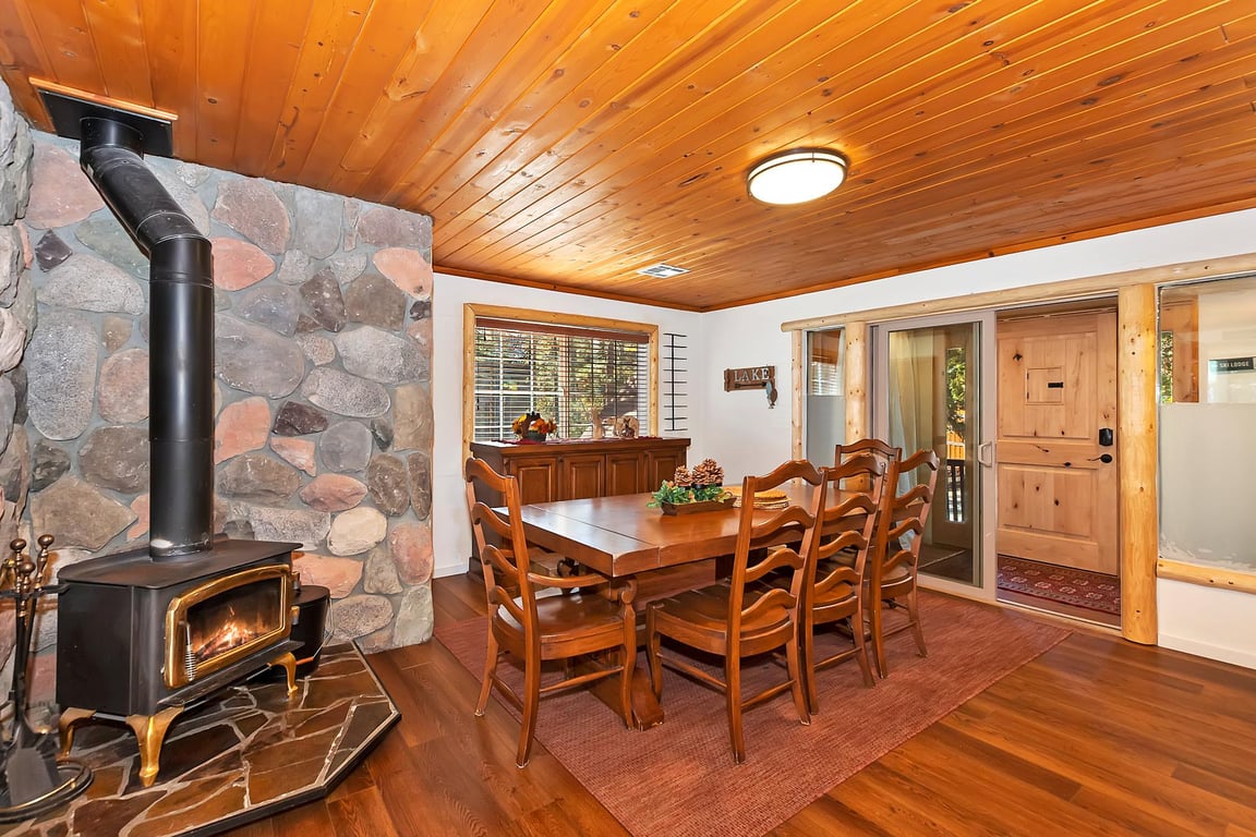 Cabin Image 9