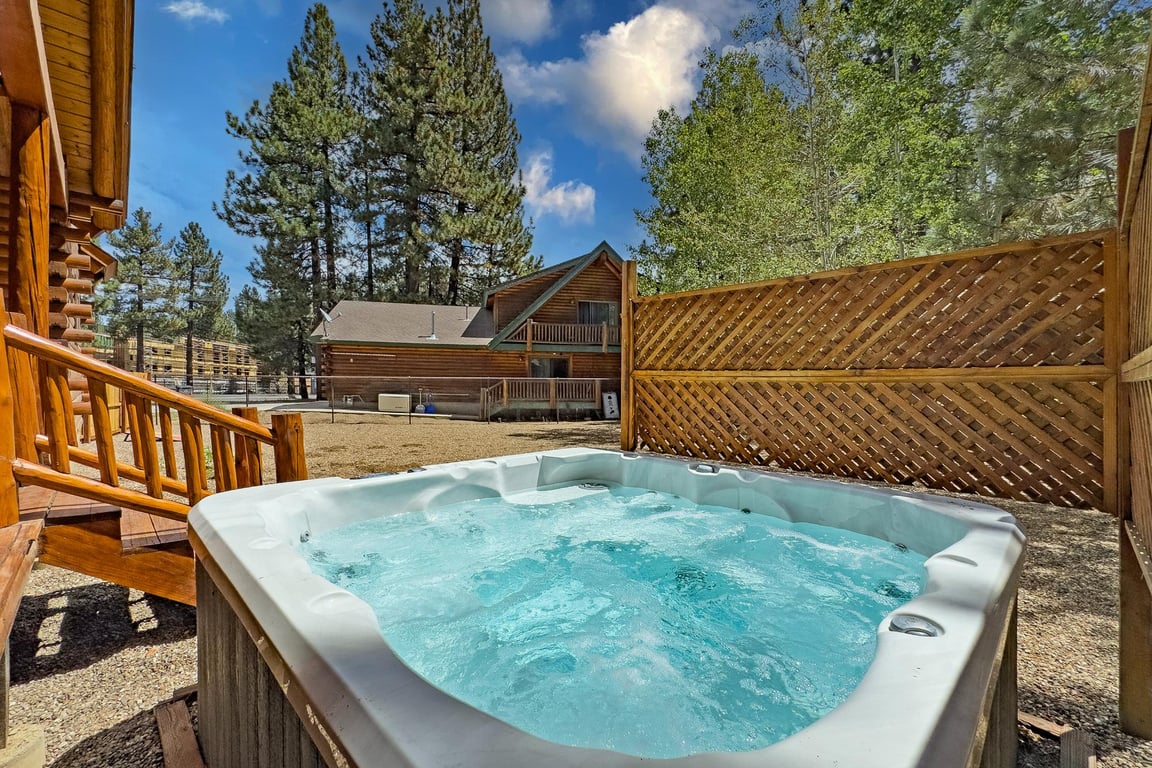 Big Bear Cabin - AdventureLodge - 0004