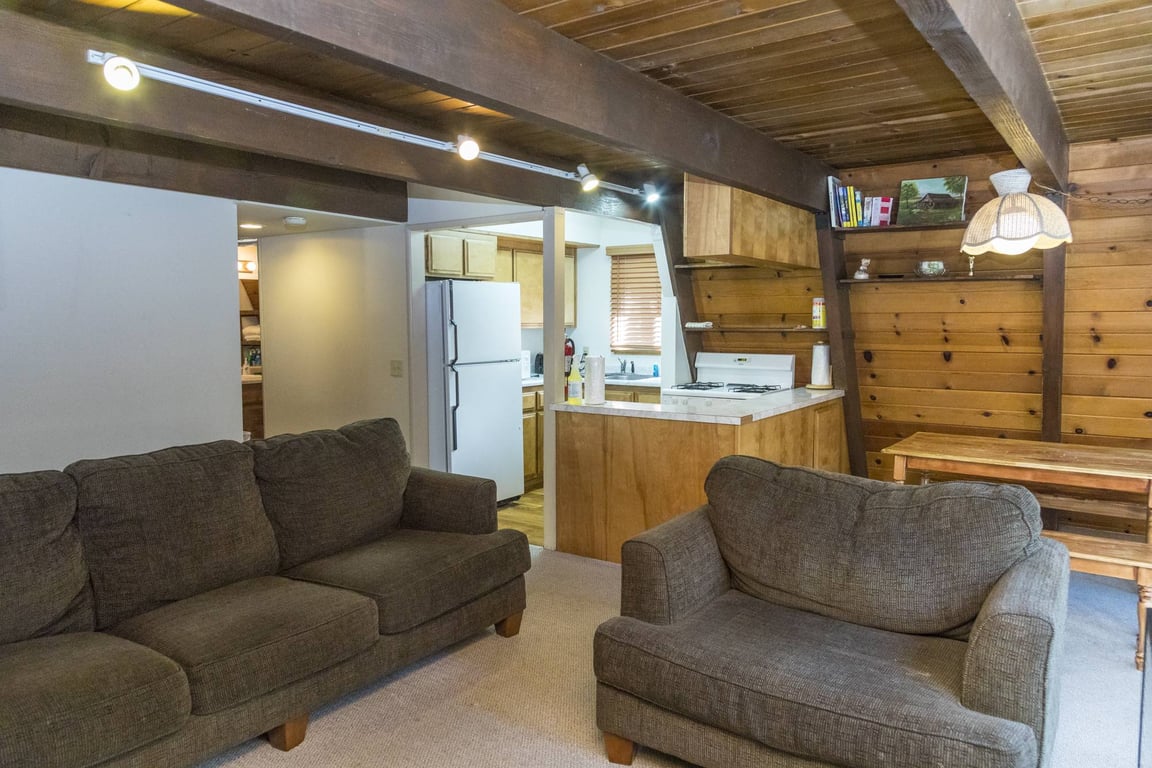 Cabin Image 8