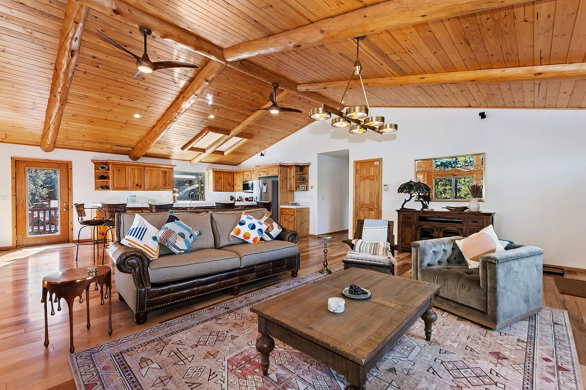 Cabin Image 9