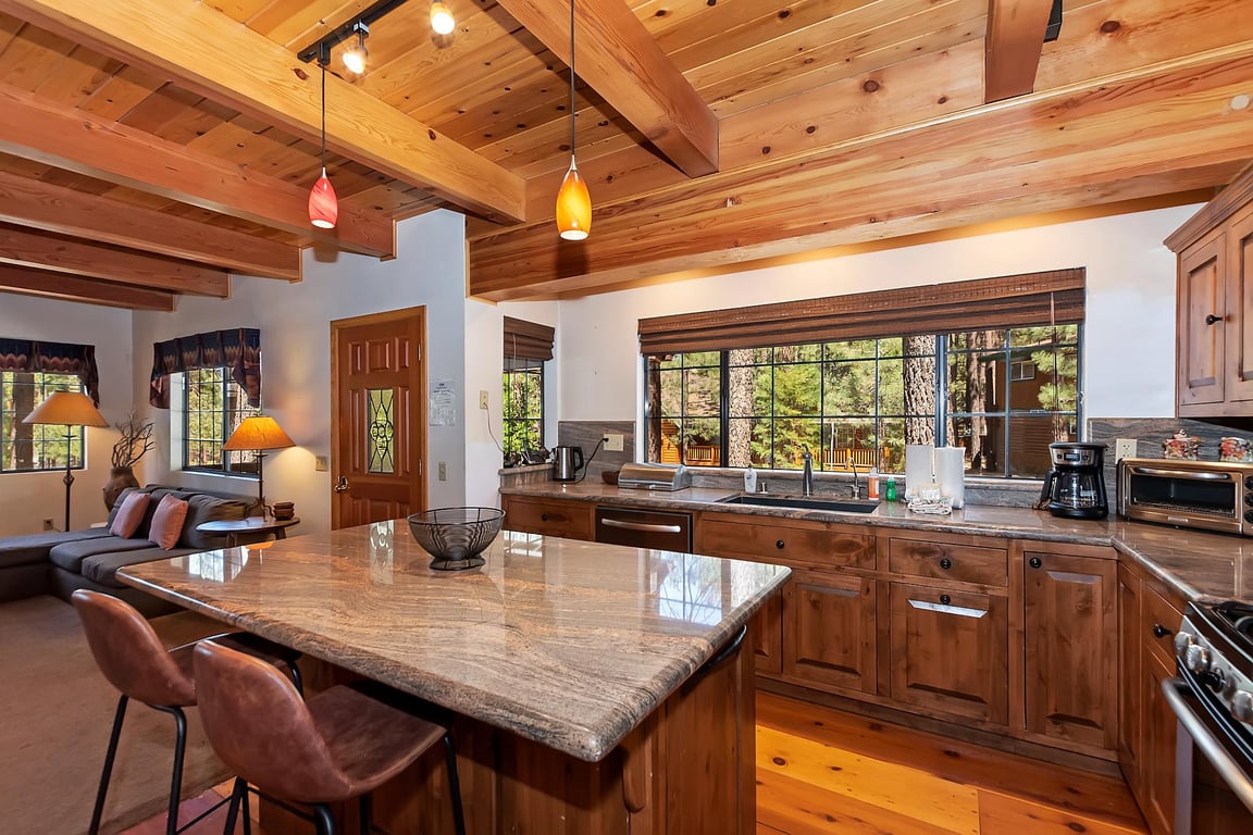 Cabin Image 8