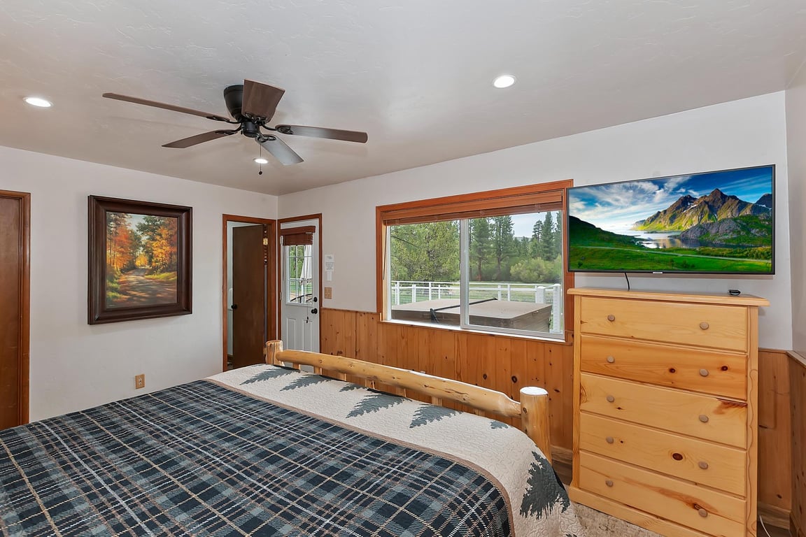 Cabin Image 16