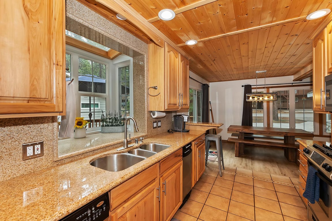 Cabin Image 14