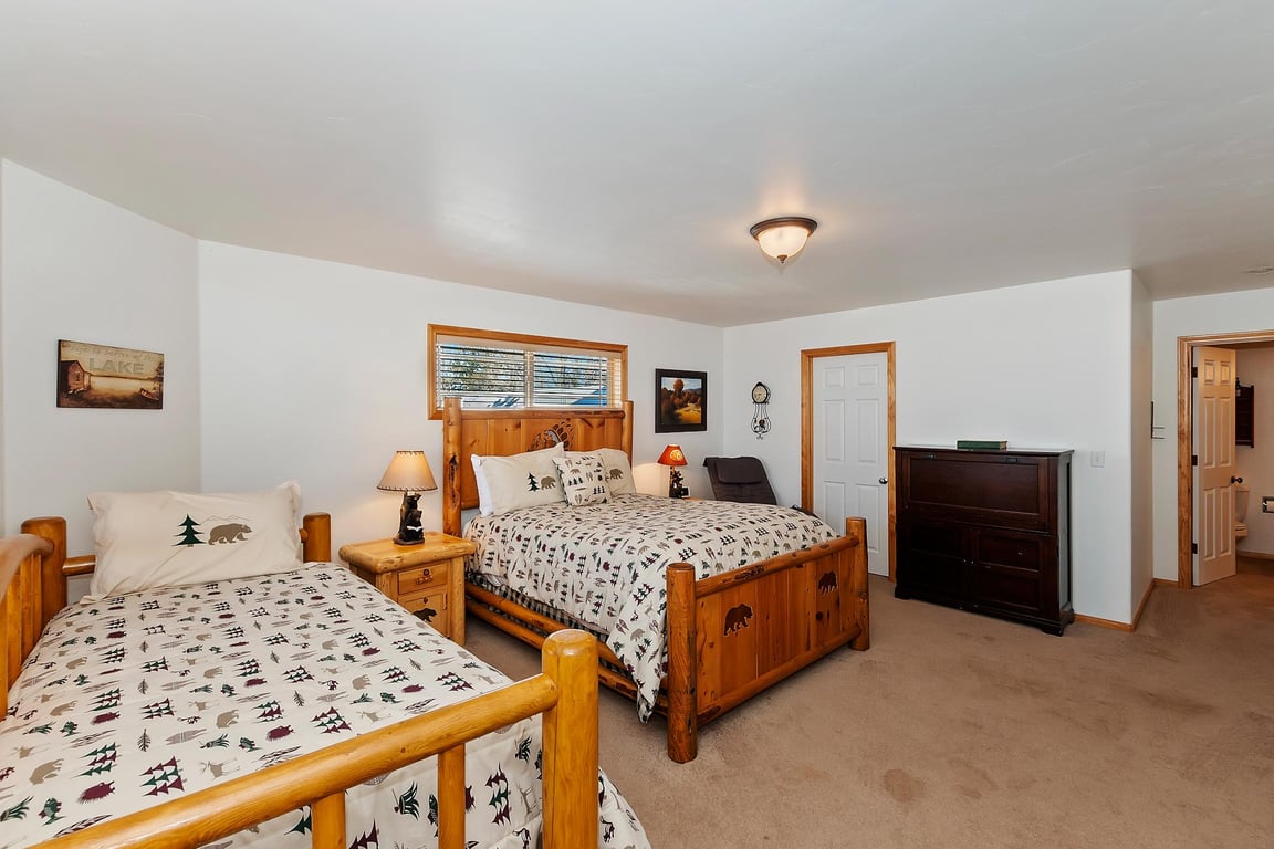 Cabin Image 32