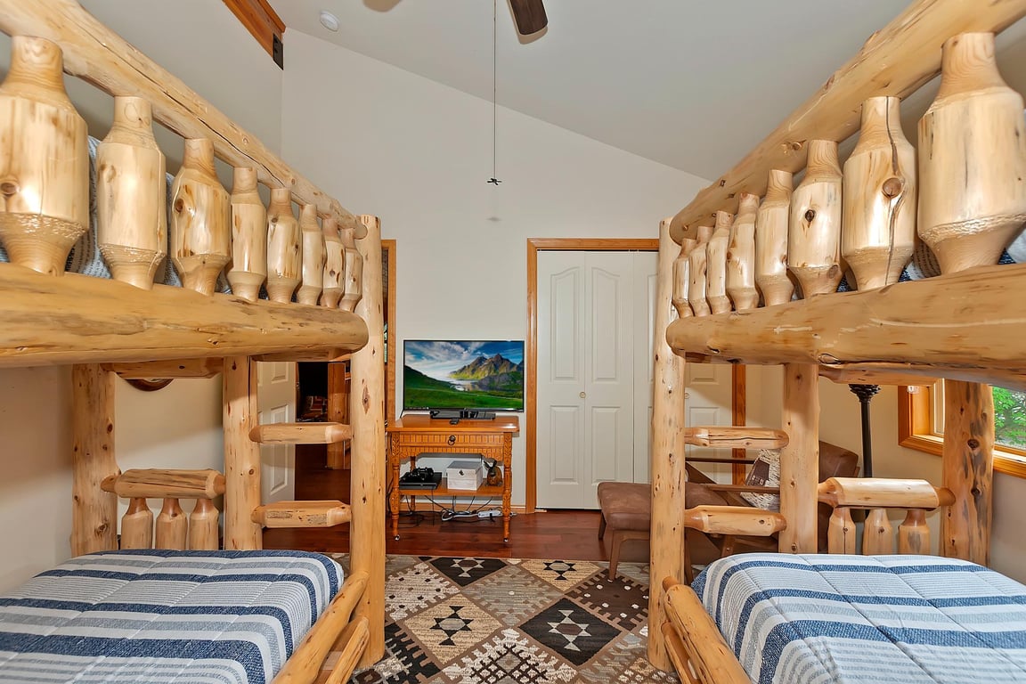 Cabin Image 31