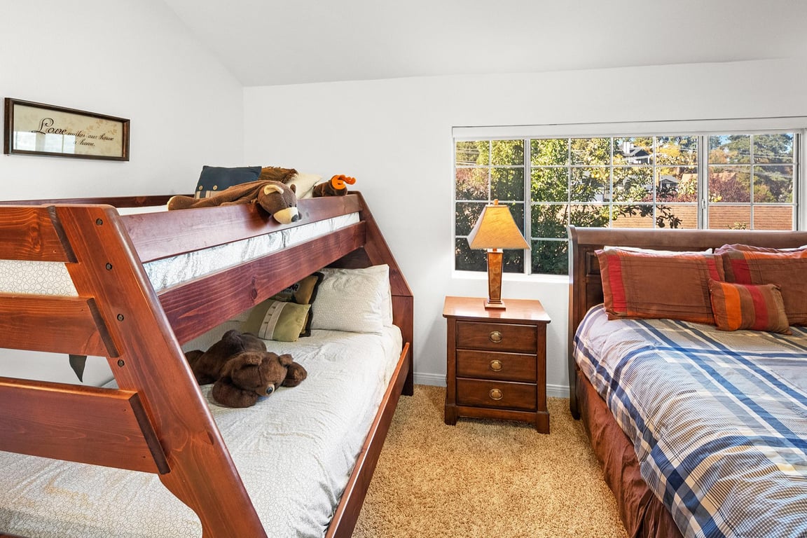 Cabin Image 35