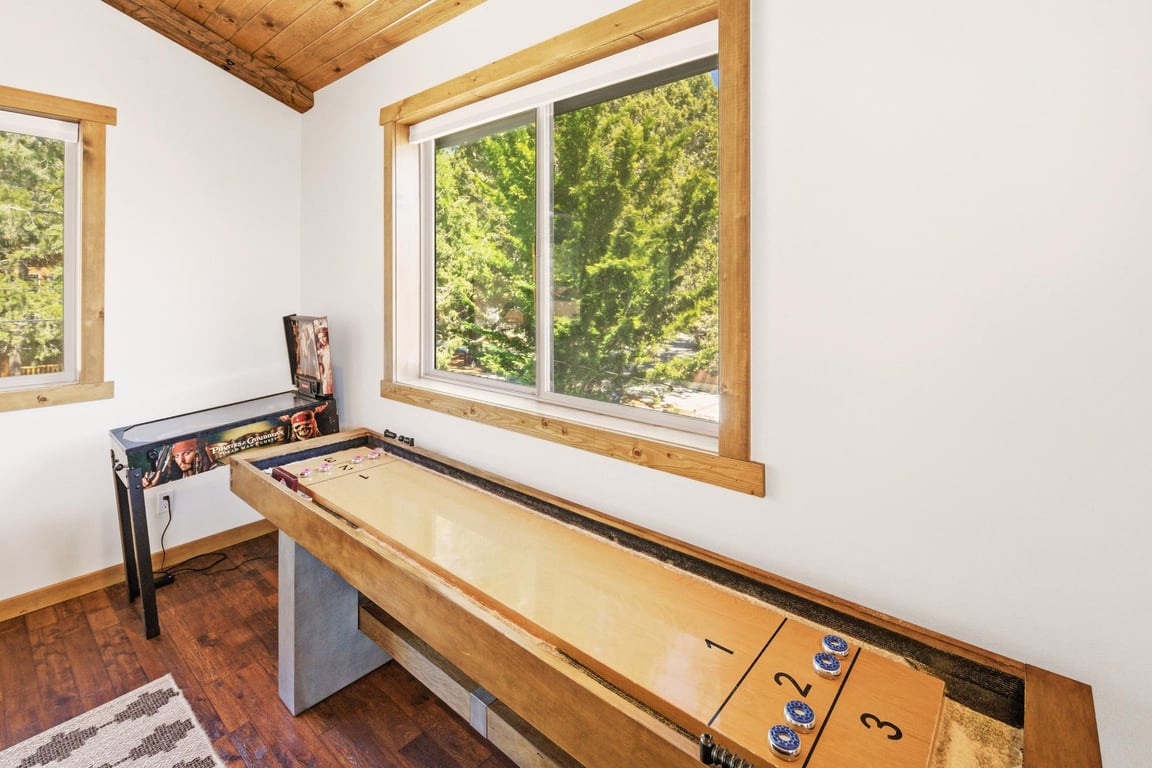 Cabin Image 25