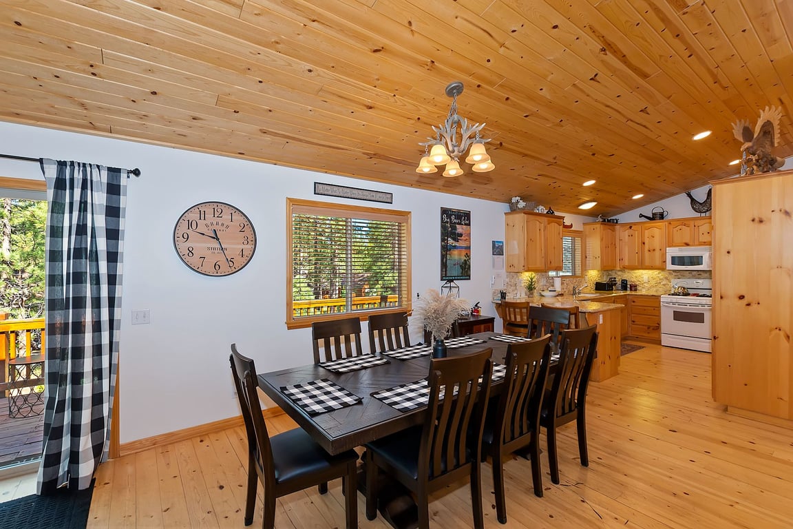 Cabin Image 12