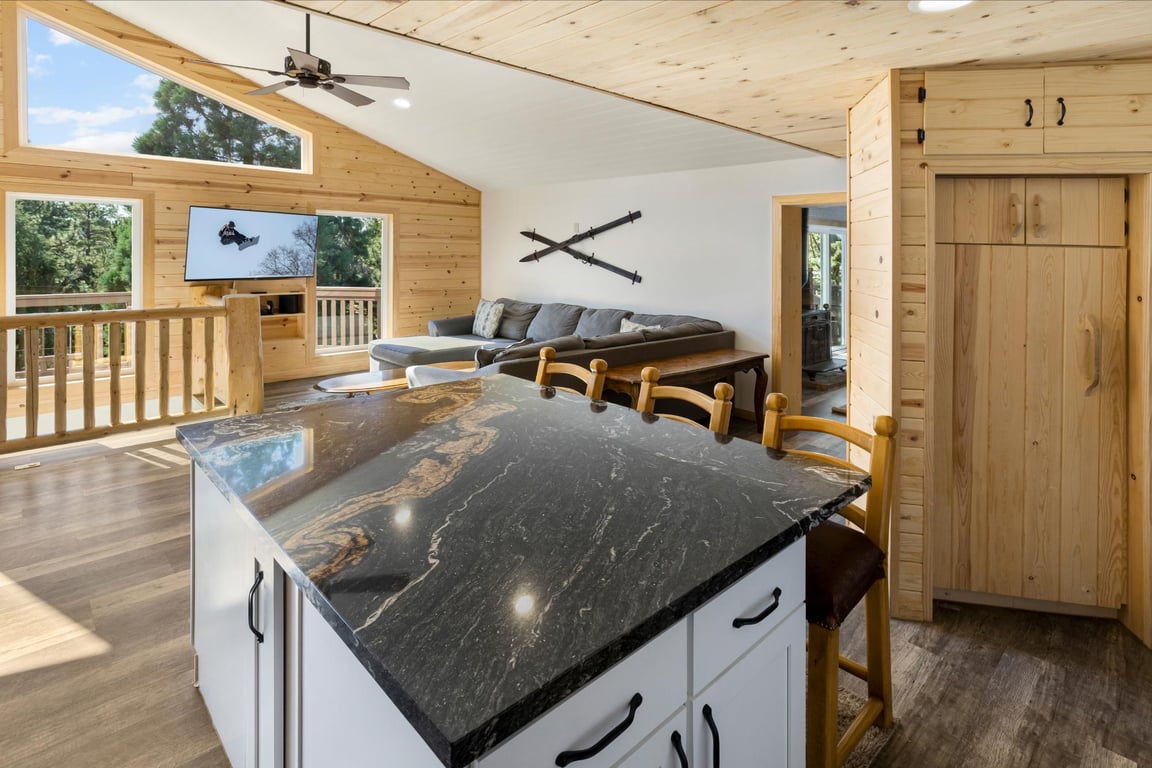 Cabin Image 9