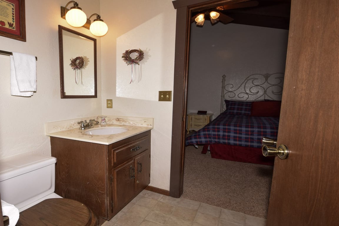 Cabin Image 16