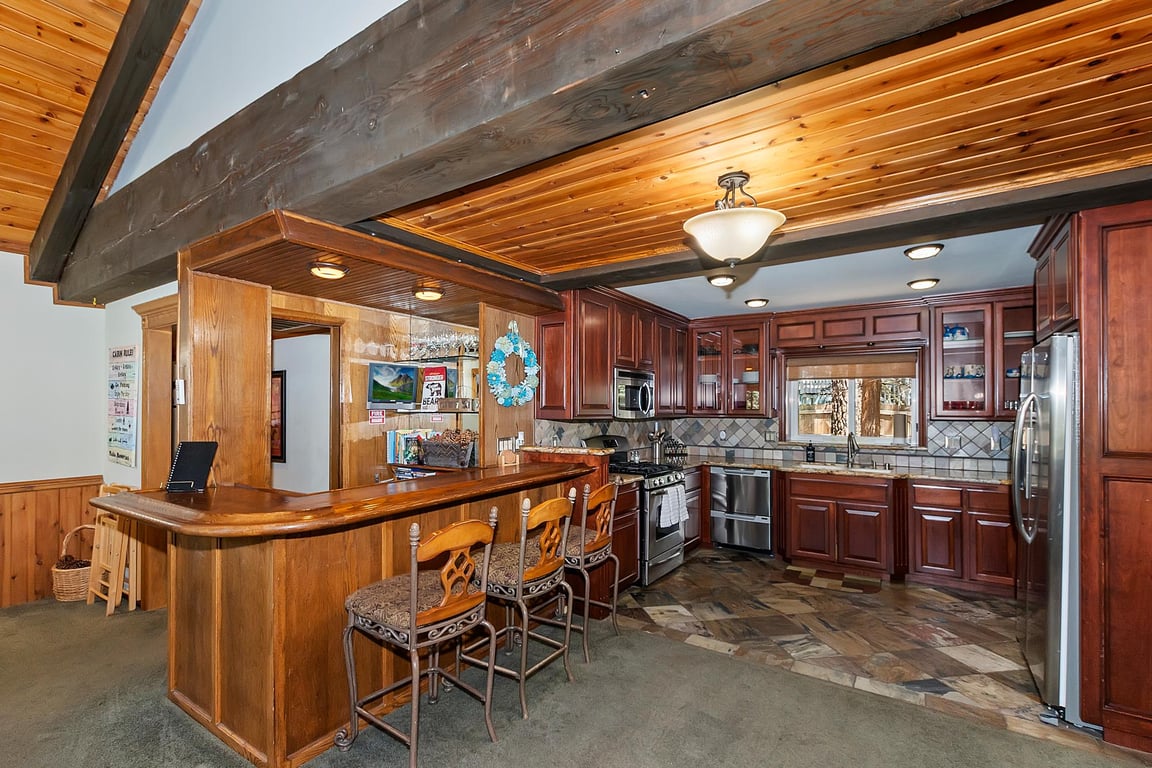 Big Bear Cabin - NorthernCrossRetreat - 0002