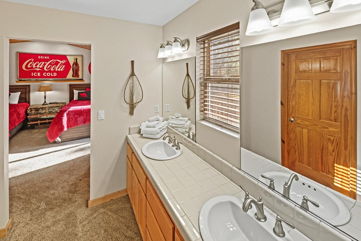 Cabin Image 48