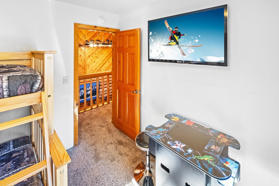 Cabin Image 32