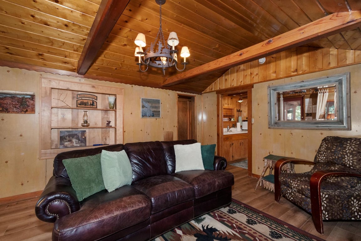 Cabin Image 7
