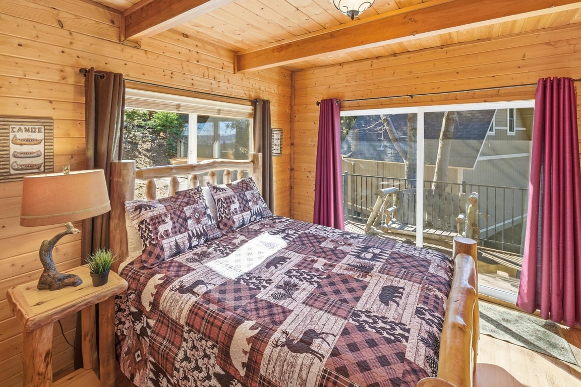 Cabin Image 28
