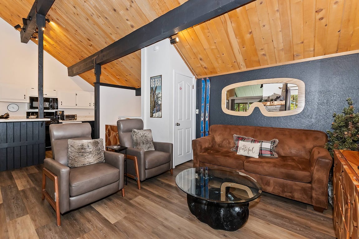 Cabin Image 7