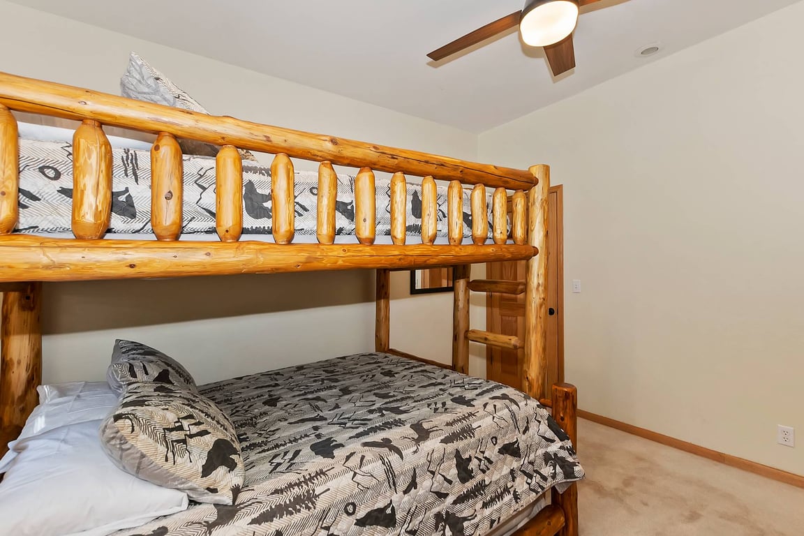 Cabin Image 22