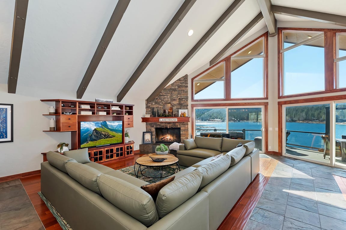 Cabin Image 15