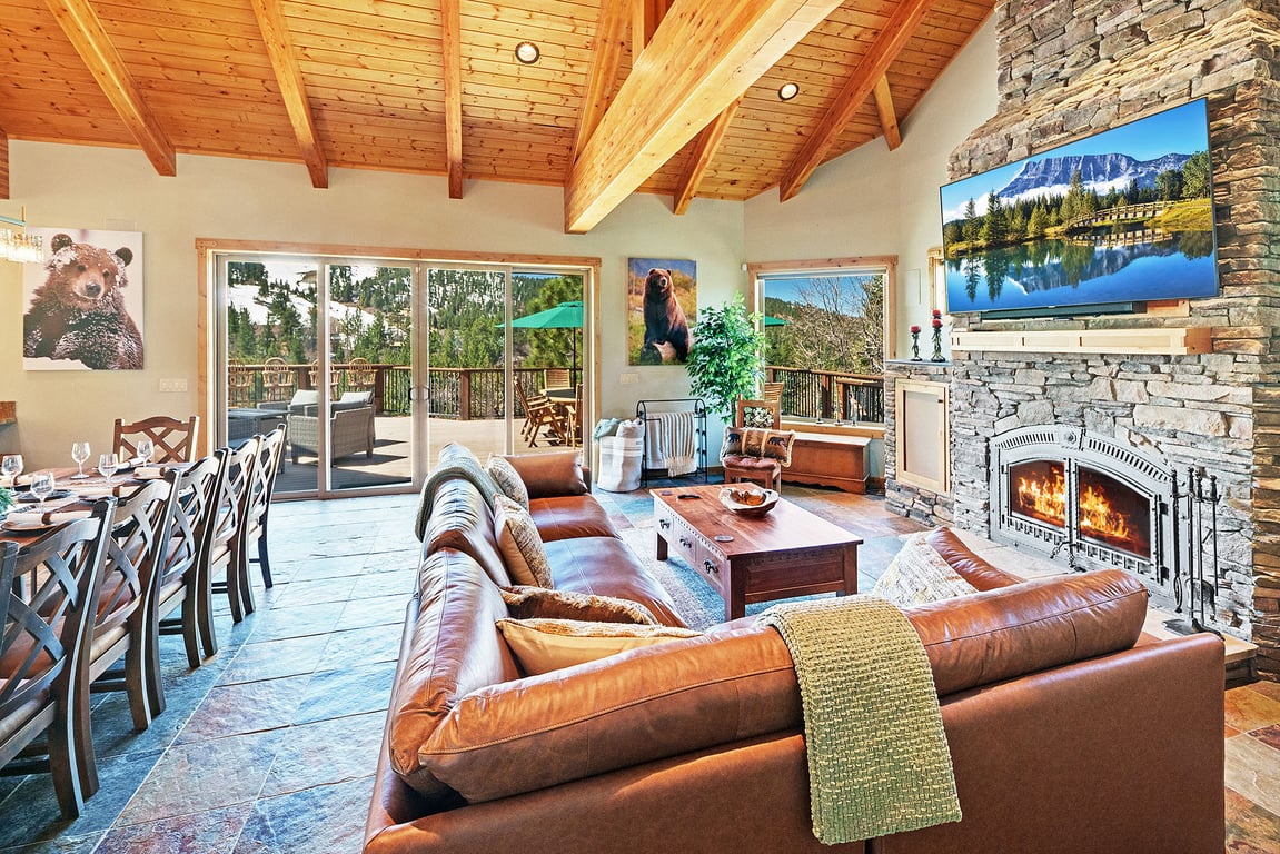 Ridgecrest Lodge