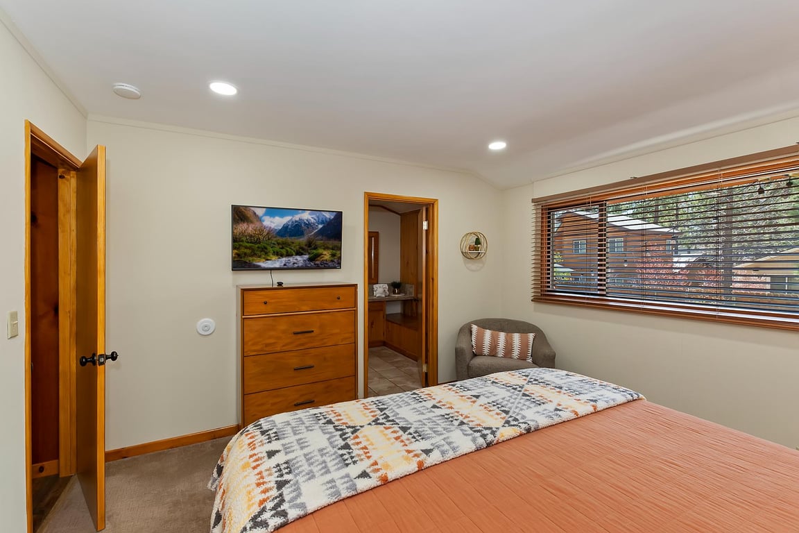 Cabin Image 19