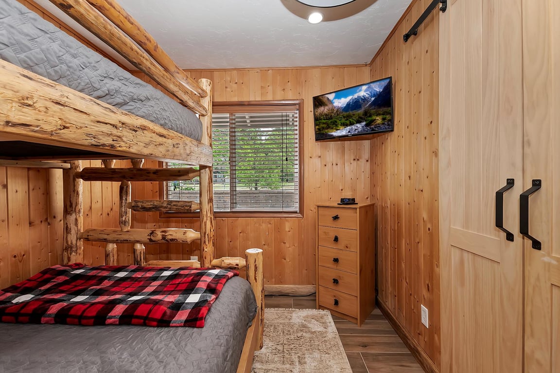 Cabin Image 23
