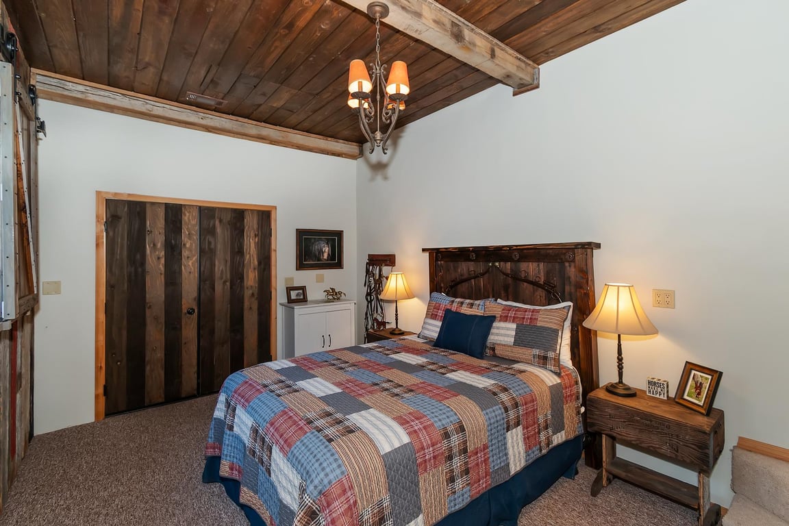 Cabin Image 32