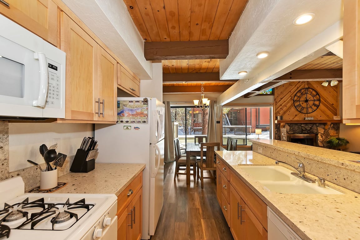 Cabin Image 12