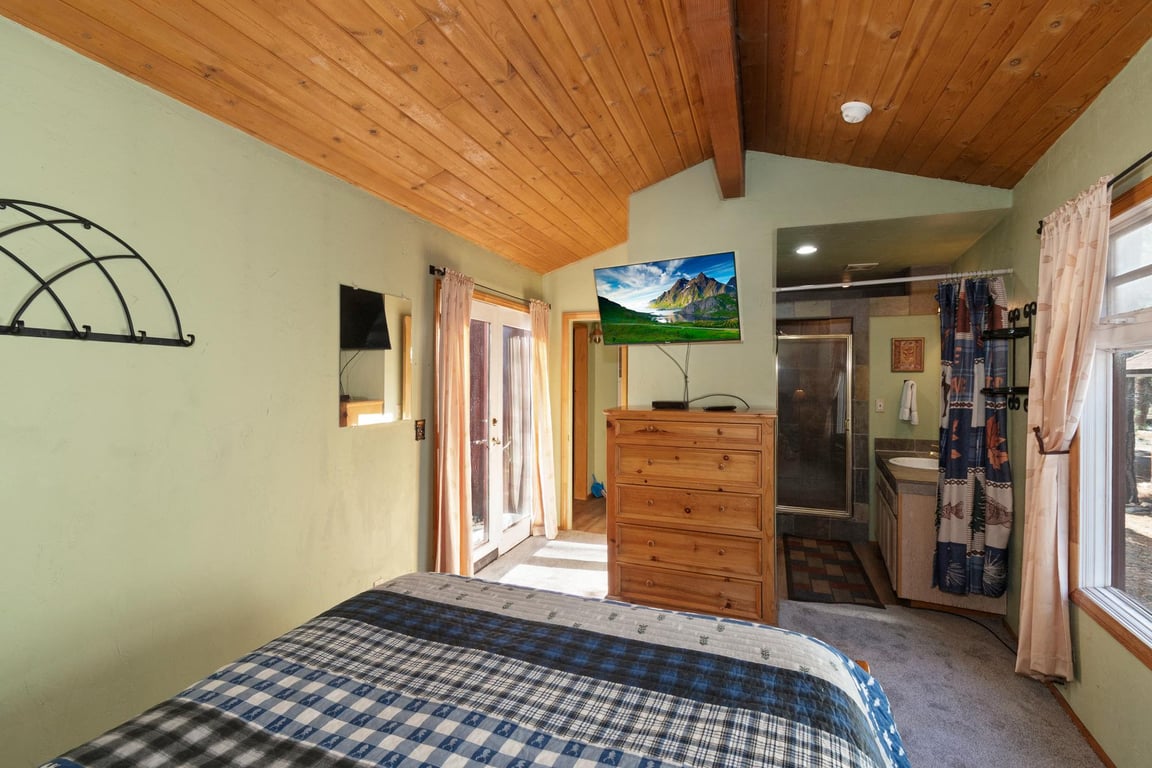 Cabin Image 20