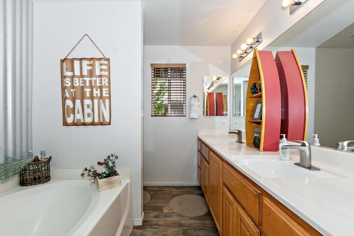 Cabin Image 31