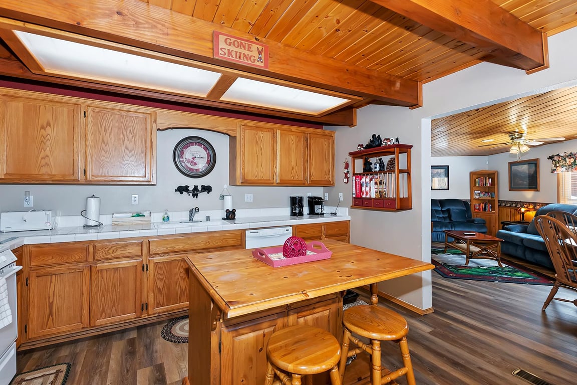 Cabin Image 9