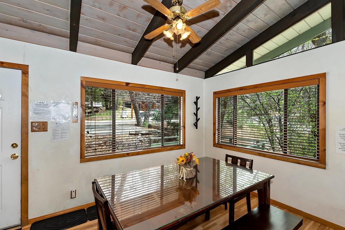 Cabin Image 9