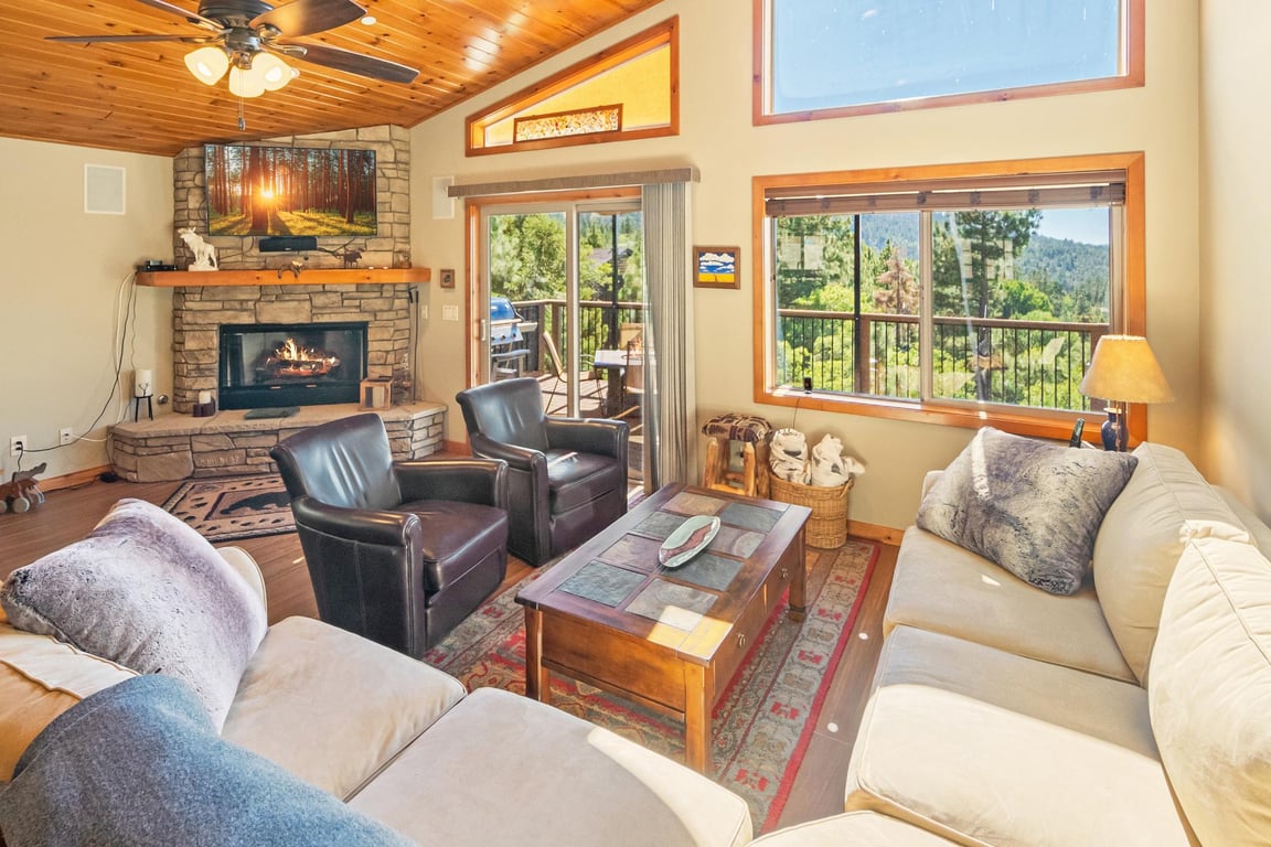 Big Bear Cabin - TheMooseHouse - 0002