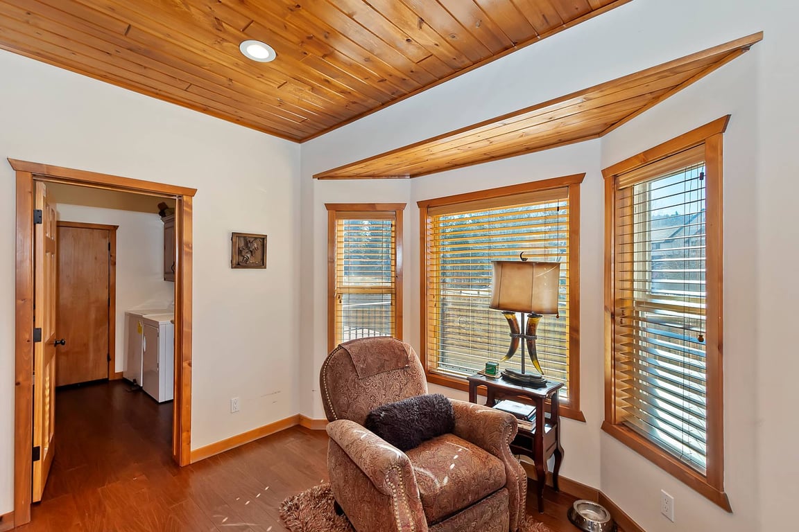 Cabin Image 11