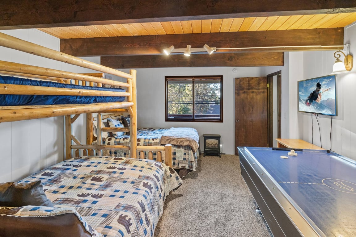 Cabin Image 23
