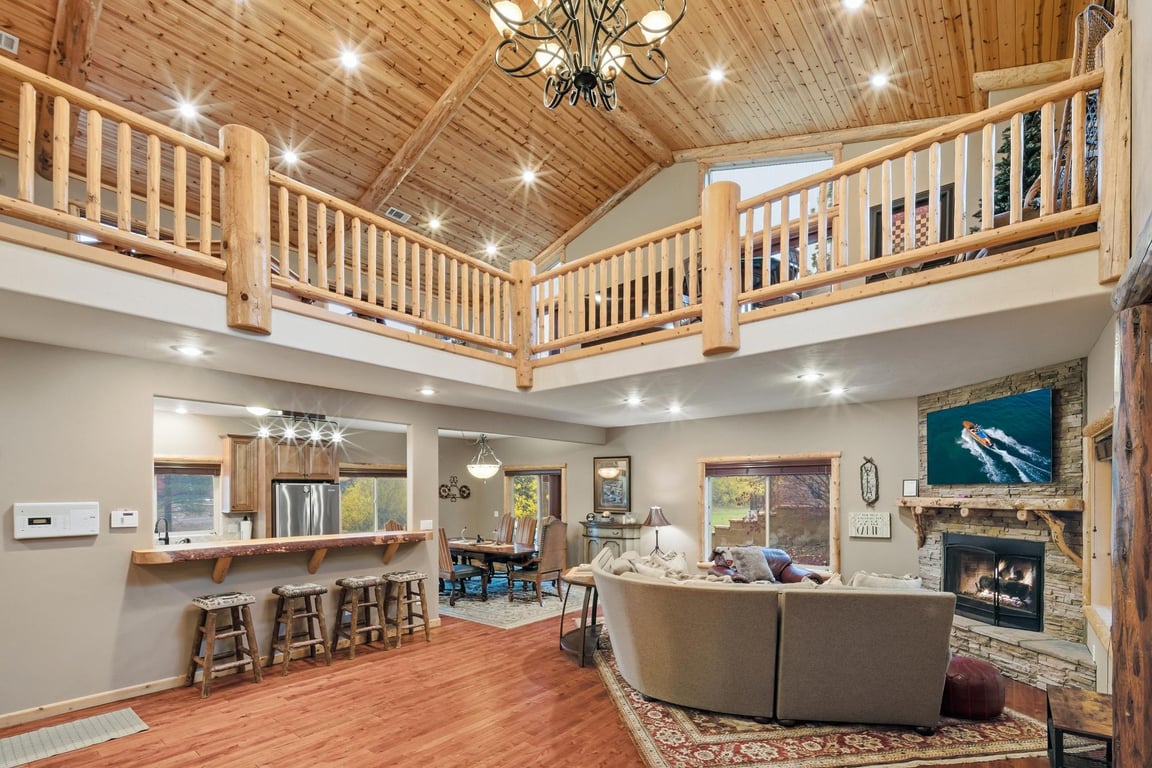 Big Bear Cabin - WolfDenEstate - 0001