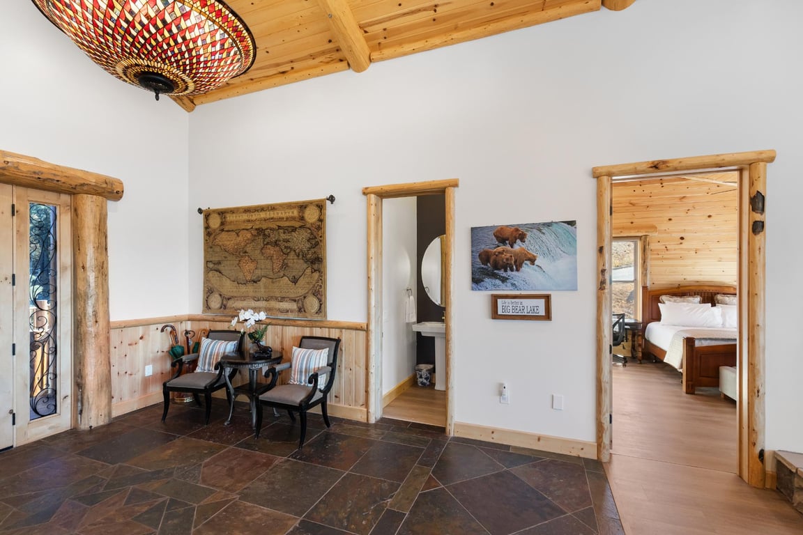 Cabin Image 10