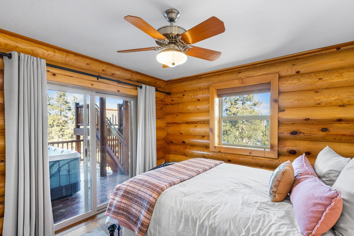 Cabin Image 28