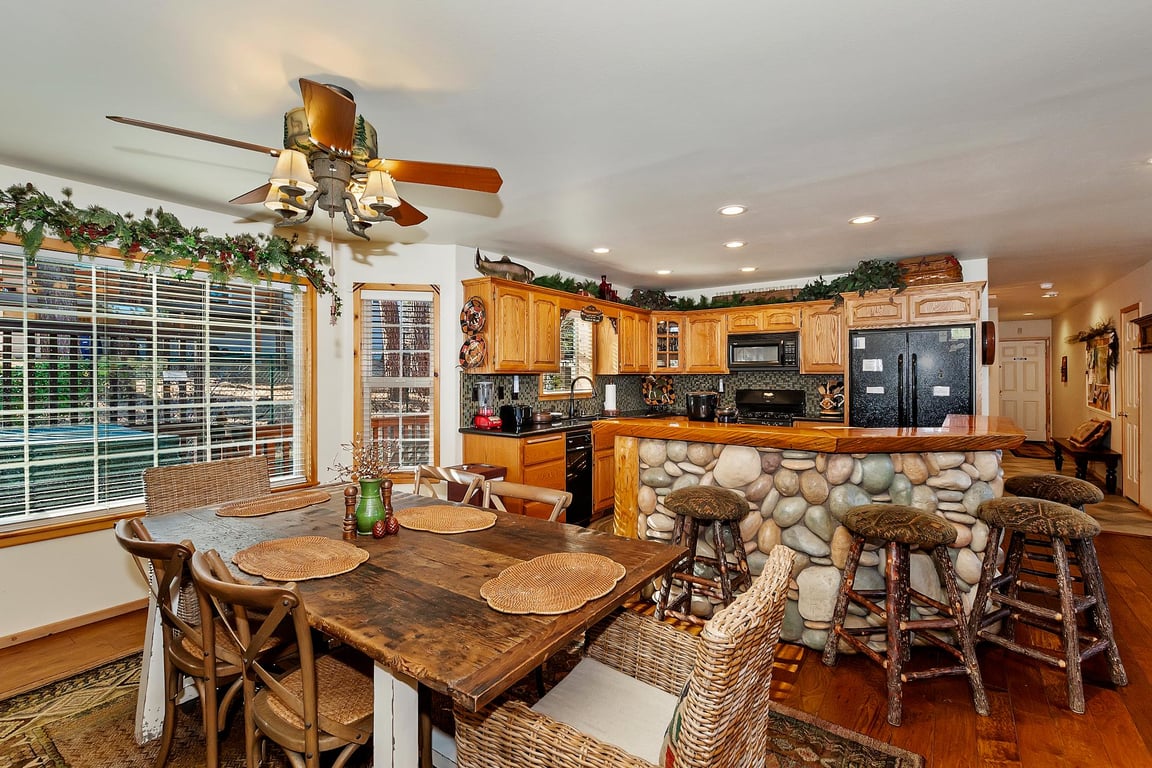 Cabin Image 14
